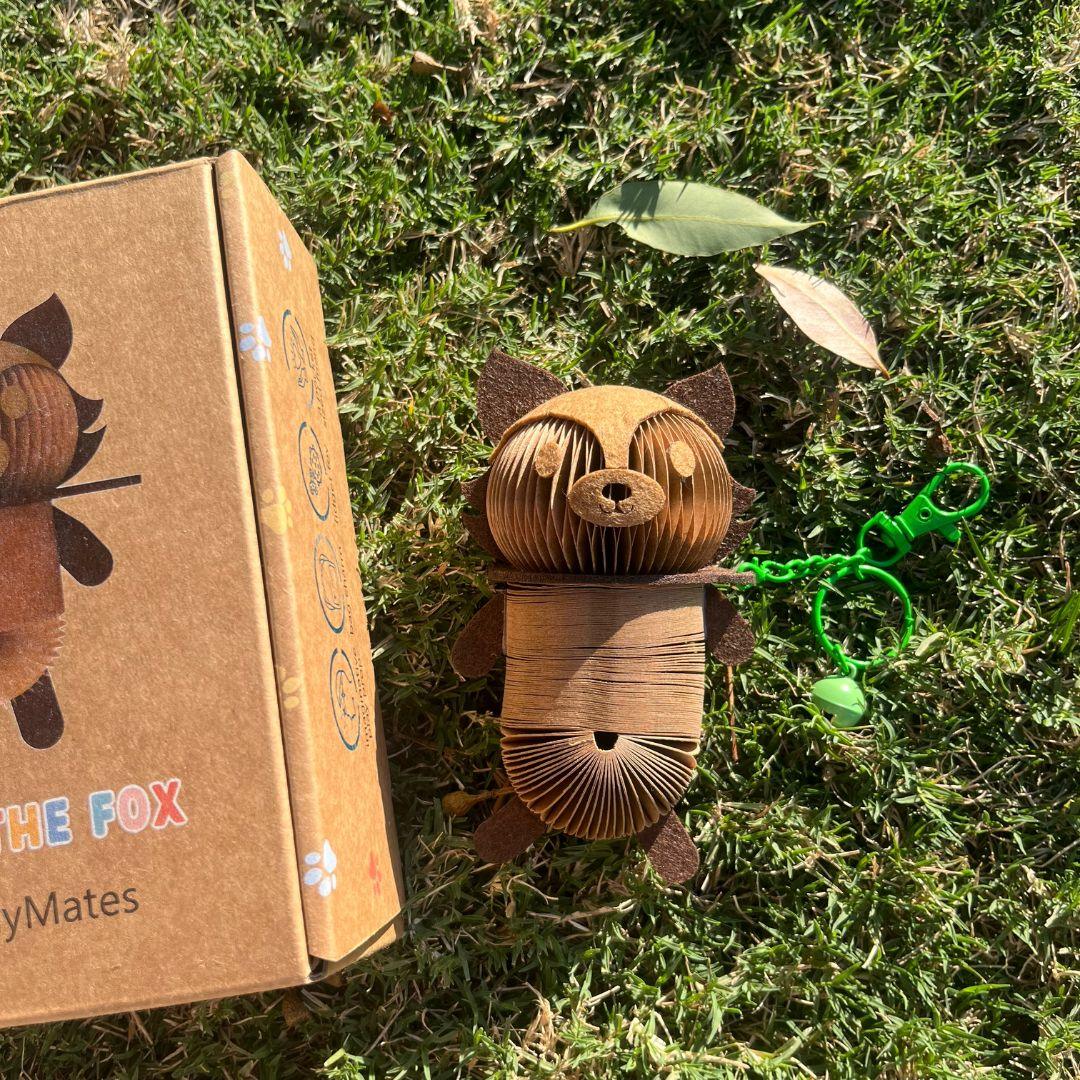 Felix the Fox Paper Slinky Charm - Paper Pops