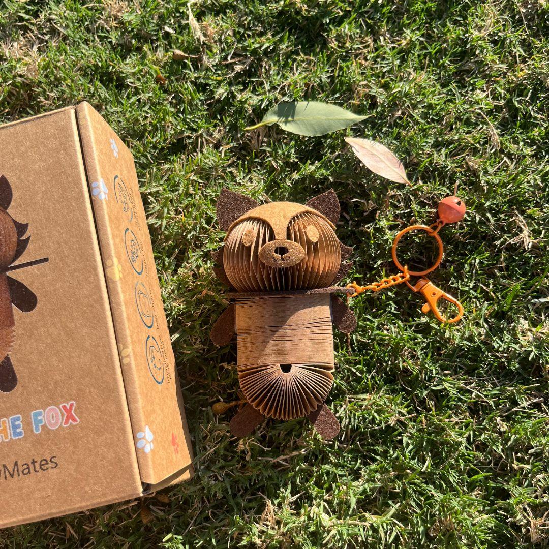 Felix the Fox Paper Slinky Charm - Paper Pops