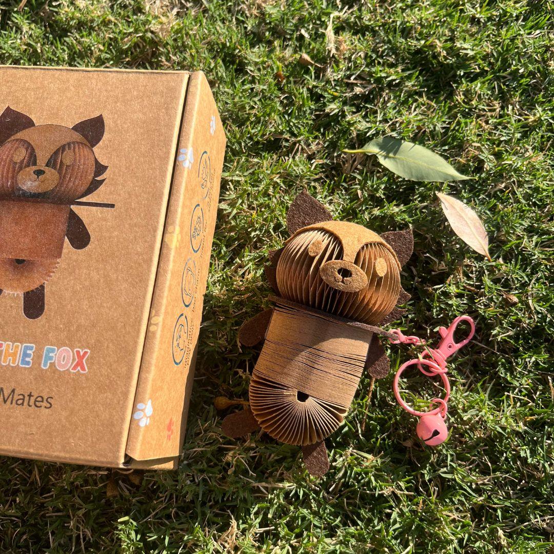 Felix the Fox Paper Slinky Charm - Paper Pops