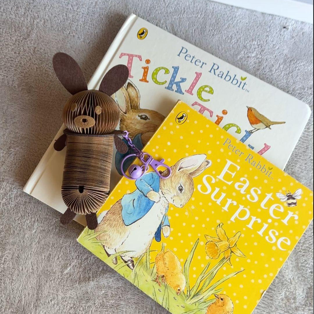 Roxy the Rabbit Paper Slinky Charm - Paper Pops