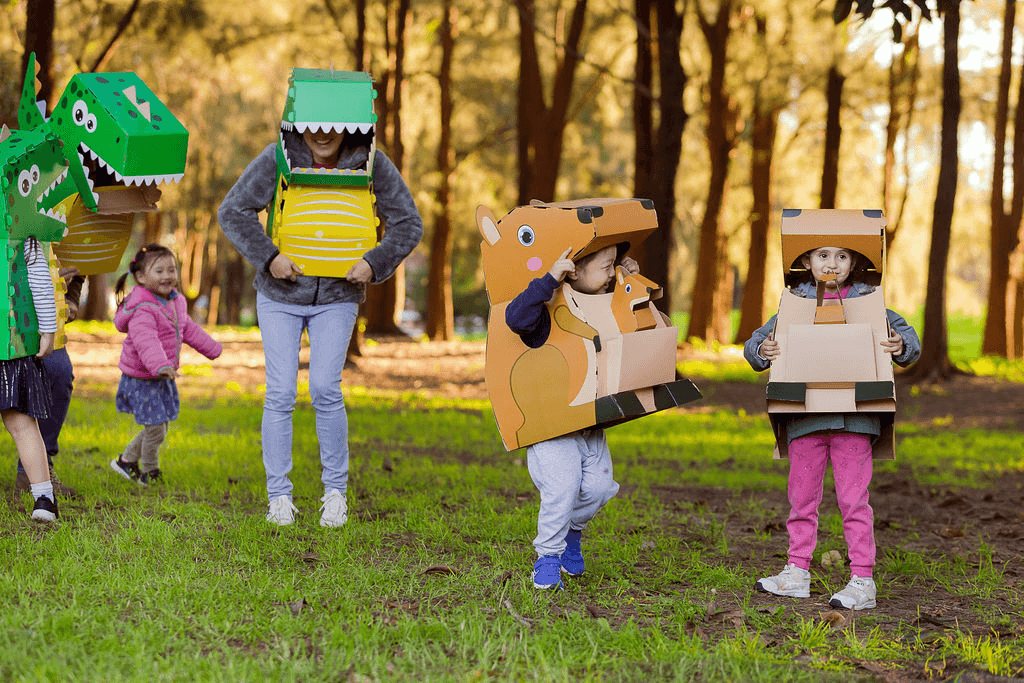15% off Sets cardboard costumes